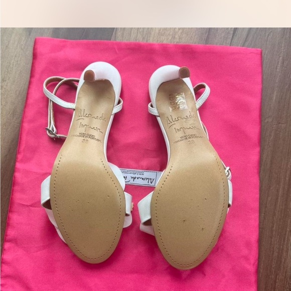 Aldo Elegant White Floral Heels - Picture 6 of 6